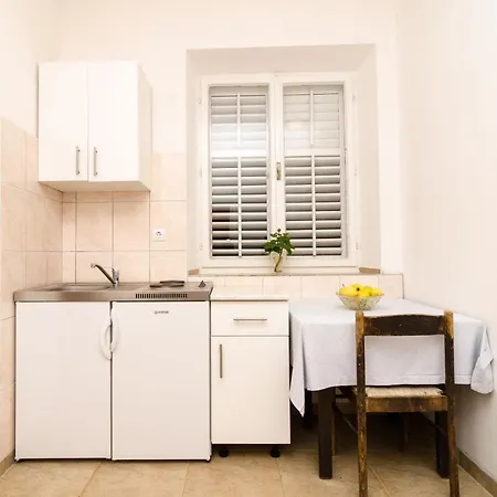 Kiko Guest house 2*